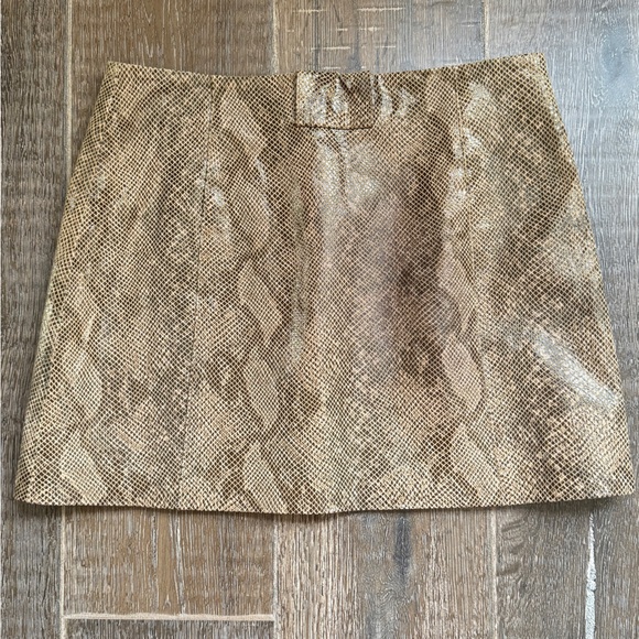 Zara Woman Genuine Leather Snakeskin Print A-Line Mini Skirt Size M - Picture 5 of 9